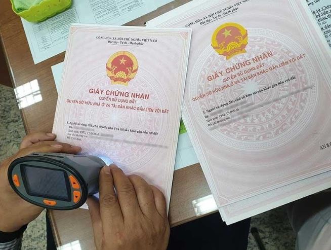 Để được sang tên sổ đỏ cần có điều kiện: giấy chứng nhận,…