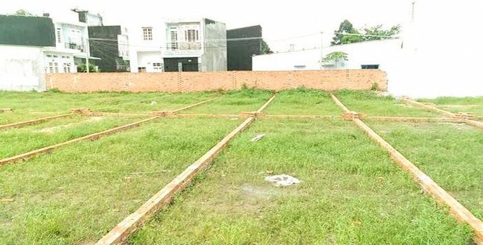 Tách thửa đất là việc chia một thửa đất thành hai hay nhiều mảnh nhỏ hơn