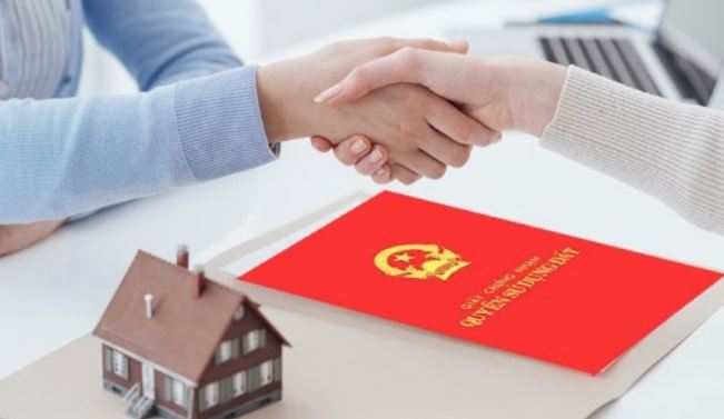 Người sử dụng đất muốn chuyển nhượng, tặng cho quyền sử dụng đất phải đáp ứng đầy đủ các quy định