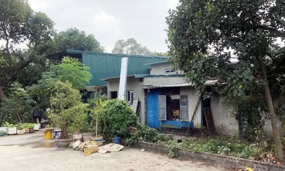 Sổ đỏ là tên thường gọi của chứng thư pháp lý mà Nhà nước cấp cho người sử dụng đất, sở hữu tài sản gắn liền với đất