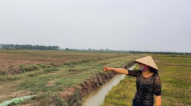 Căn cứ vào Điều 2 Nghị định 140/2016/NĐ-CP cho biết khi làm sổ đỏ đất nông nghiệp bạn phải nộp lệ phí trước bạ