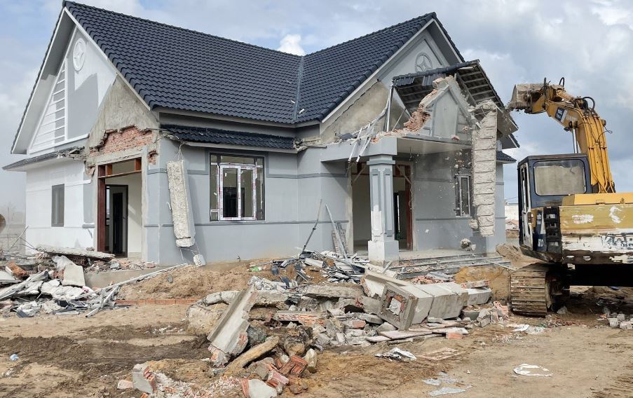 Phá dỡ nhà ở cần nắm quy định của pháp luật