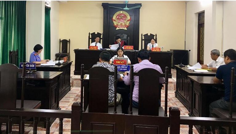 Khởi kiện tòa án nhân dân các cấp nơi diễn ra tranh chấp